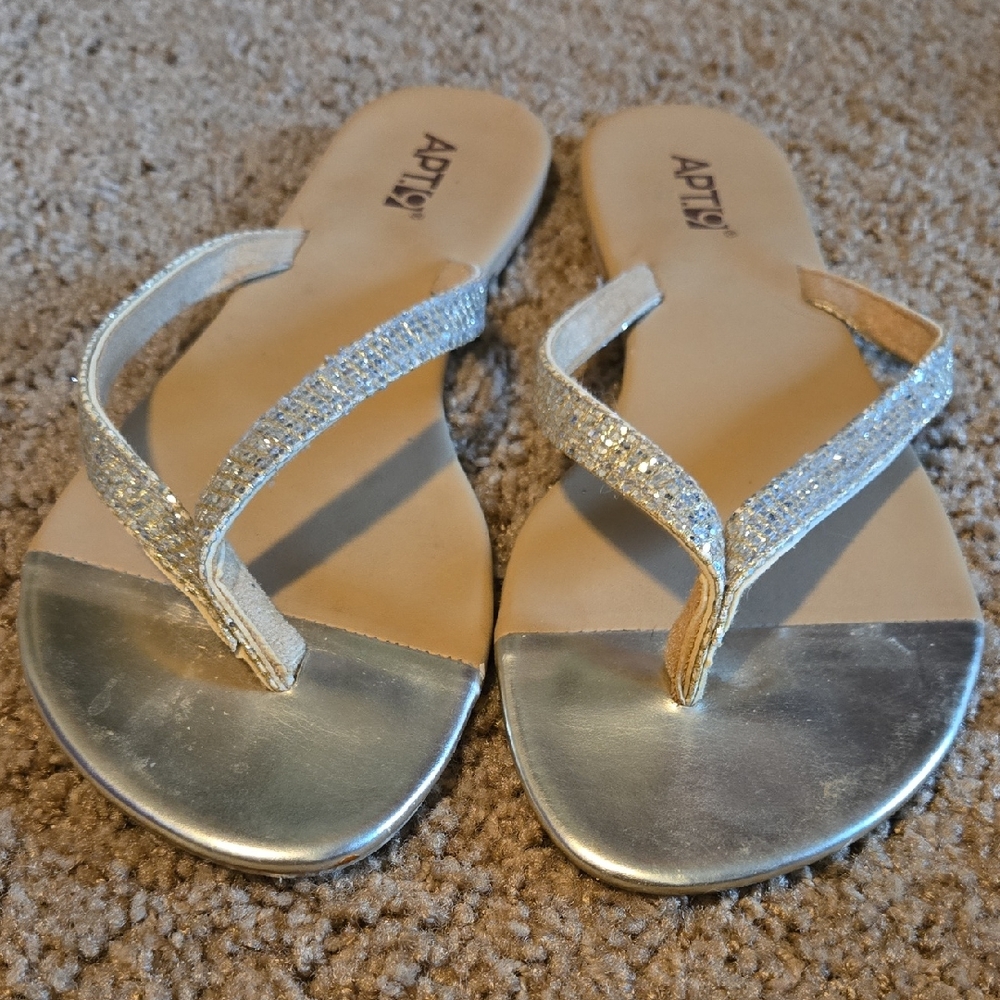 Apt. 9 Silver Women's Sandals Size 9.5